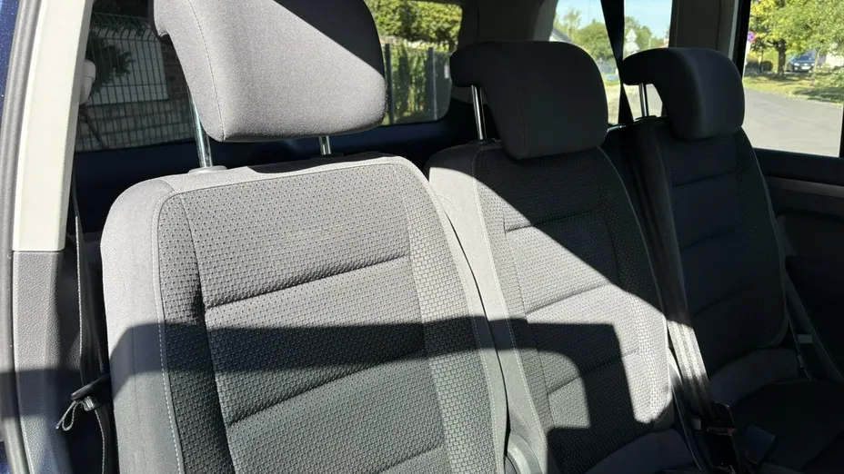VOLKSWAGEN Touran -