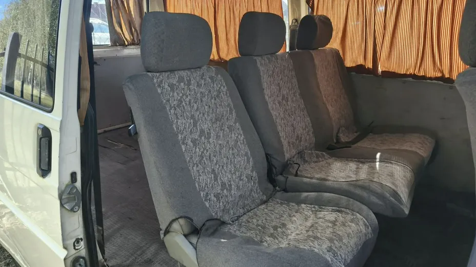 VOLKSWAGEN Transporter -