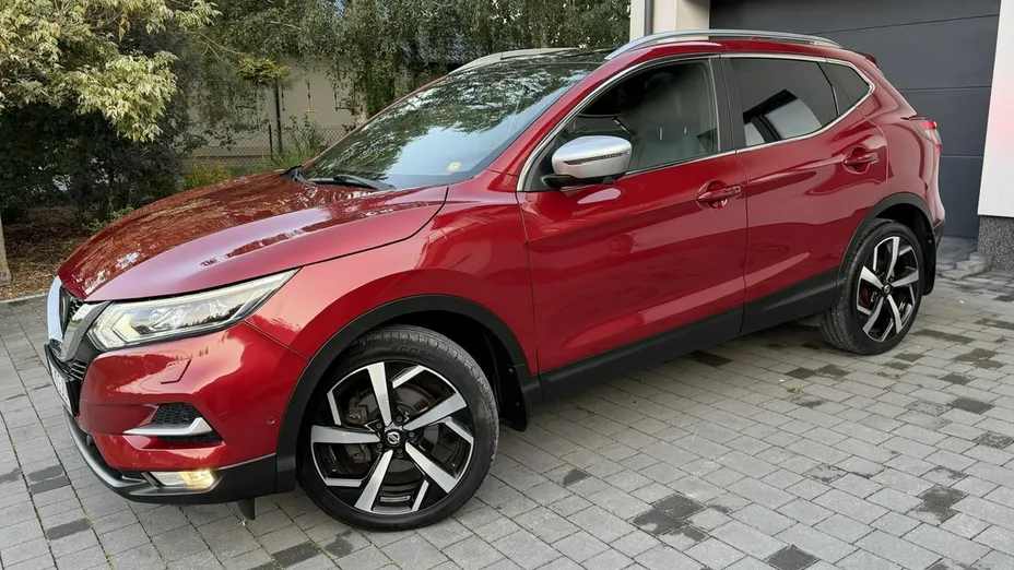 NISSAN Qashqai -