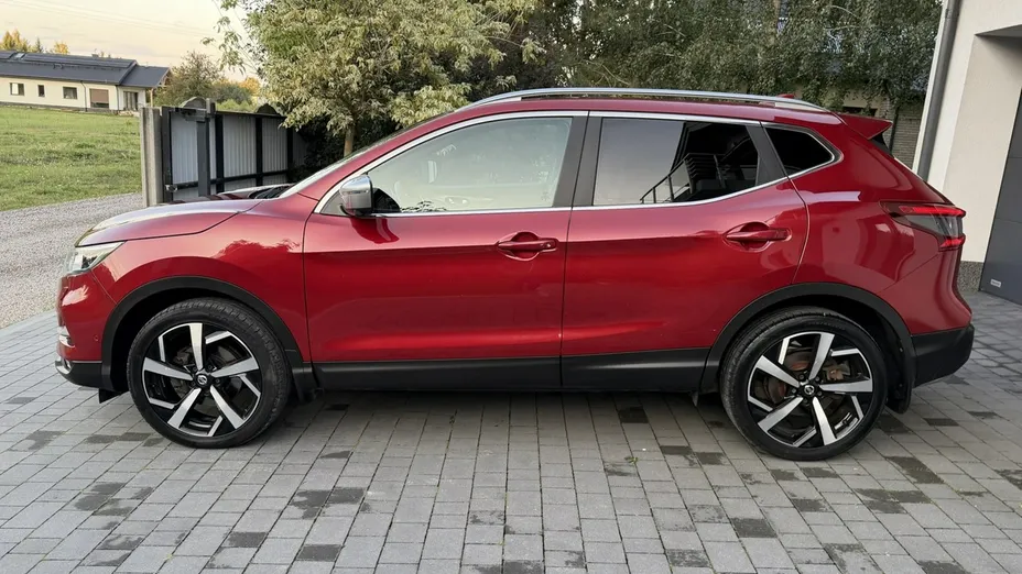 NISSAN Qashqai -