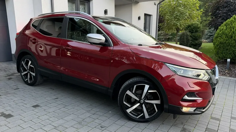NISSAN Qashqai -
