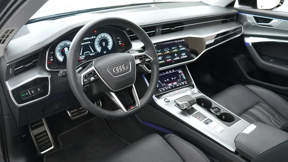 AUDI A6 -