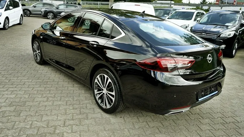 OPEL Insignia -