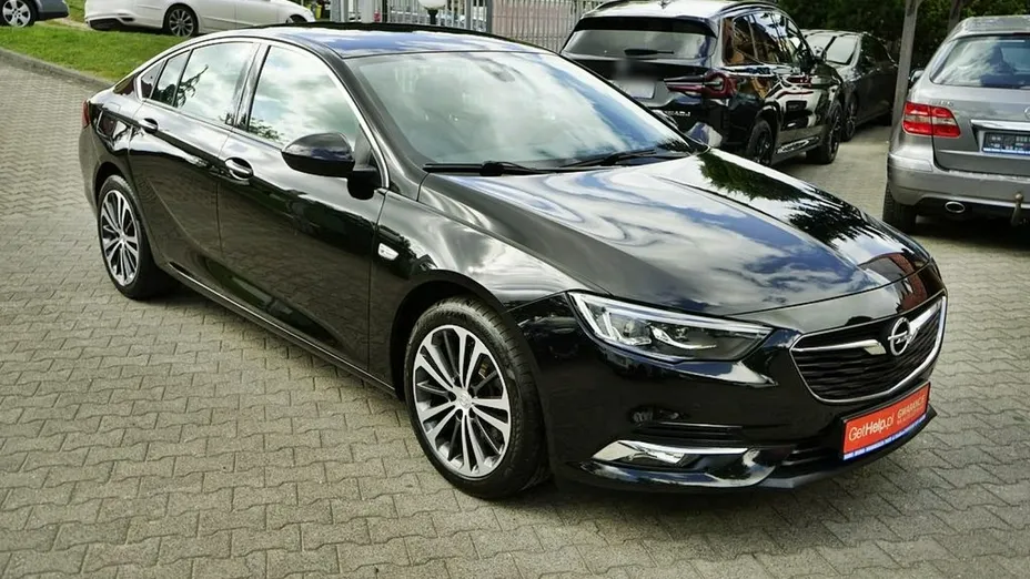 OPEL Insignia -