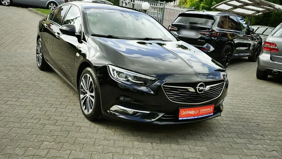 OPEL Insignia -