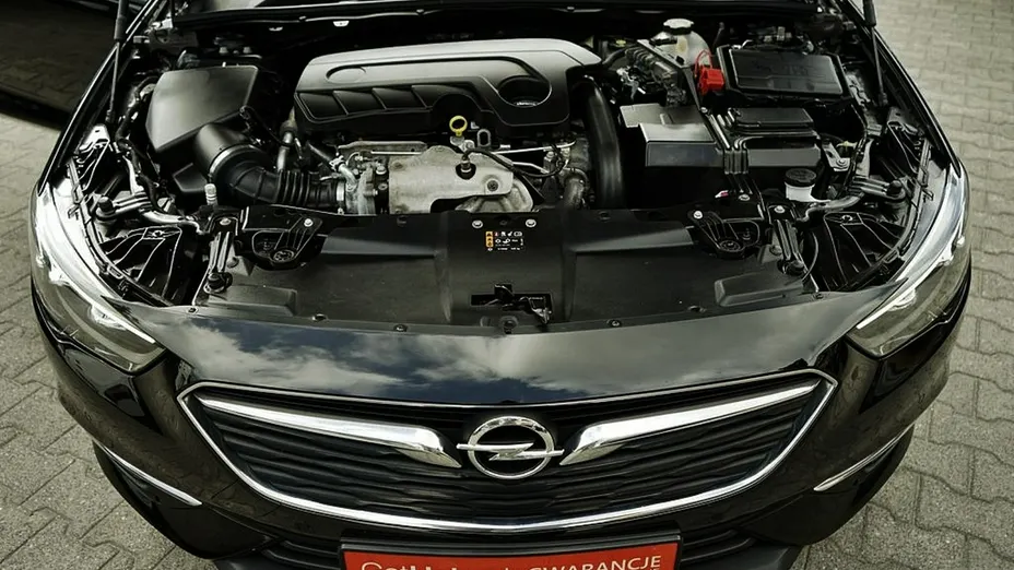 OPEL Insignia -