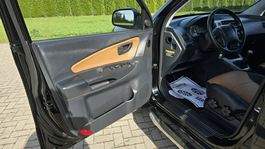 HYUNDAI Tucson -