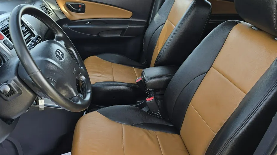 HYUNDAI Tucson -