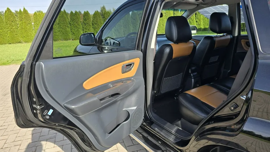 HYUNDAI Tucson -