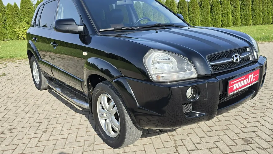 HYUNDAI Tucson -