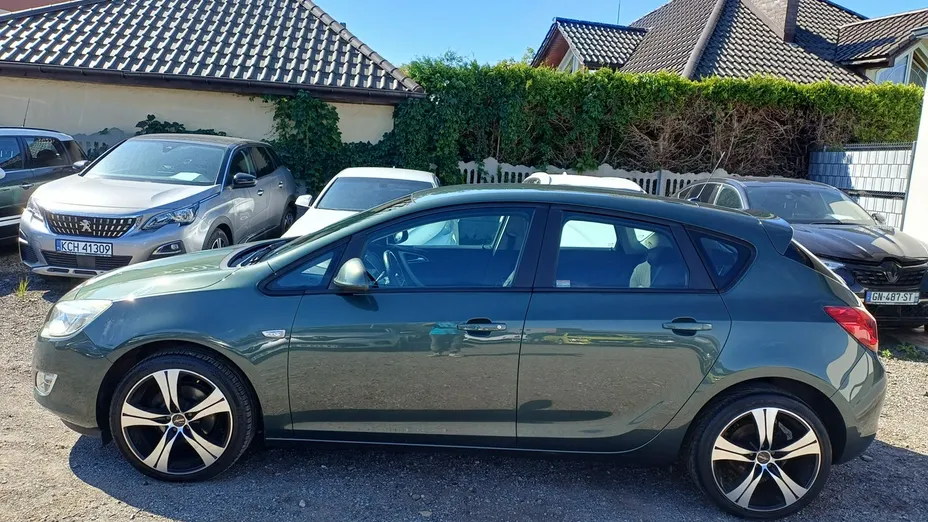 OPEL Astra -