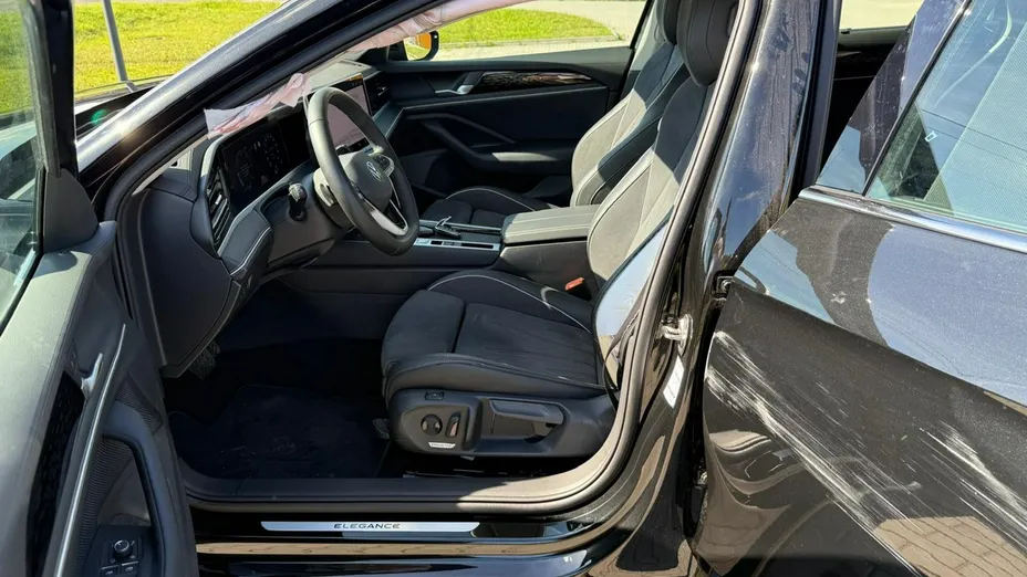 VOLKSWAGEN Passat -