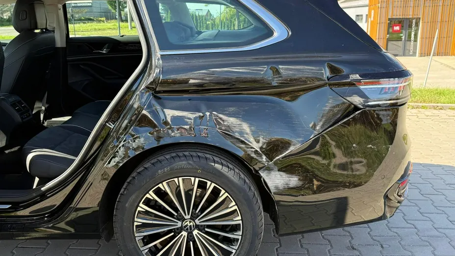 VOLKSWAGEN Passat -
