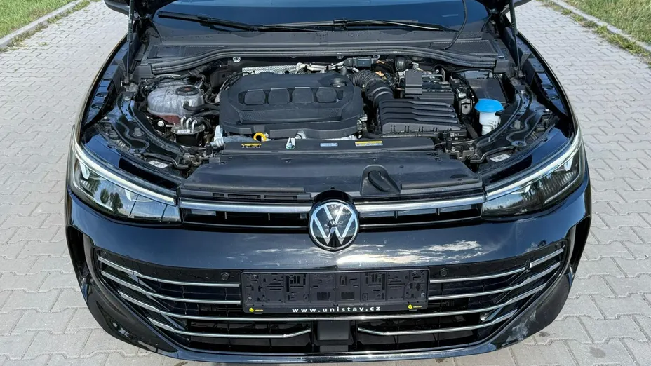 VOLKSWAGEN Passat -