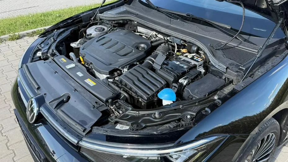 VOLKSWAGEN Passat -