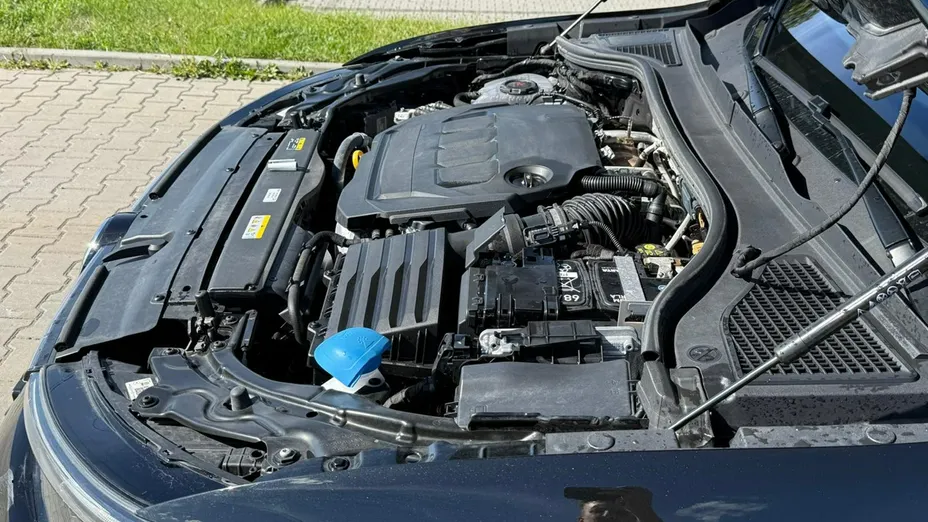 VOLKSWAGEN Passat -