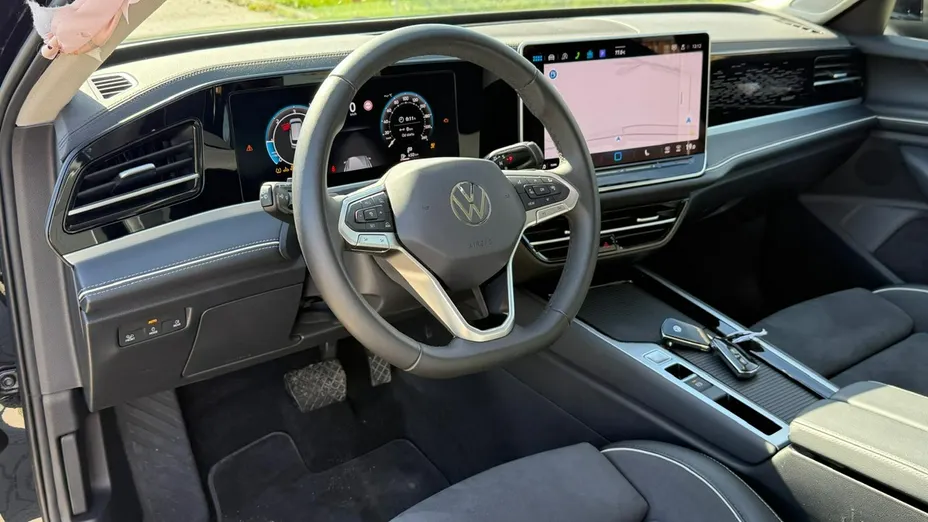 VOLKSWAGEN Passat -