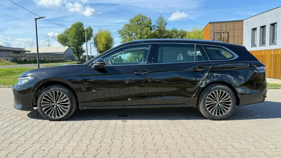 VOLKSWAGEN Passat -