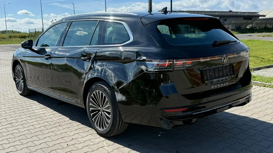VOLKSWAGEN Passat -