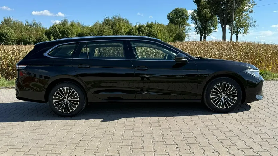 VOLKSWAGEN Passat -