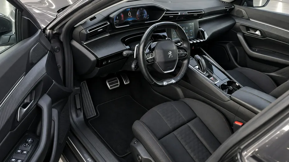 PEUGEOT 508 -