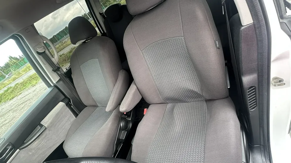 CITROEN C8 -