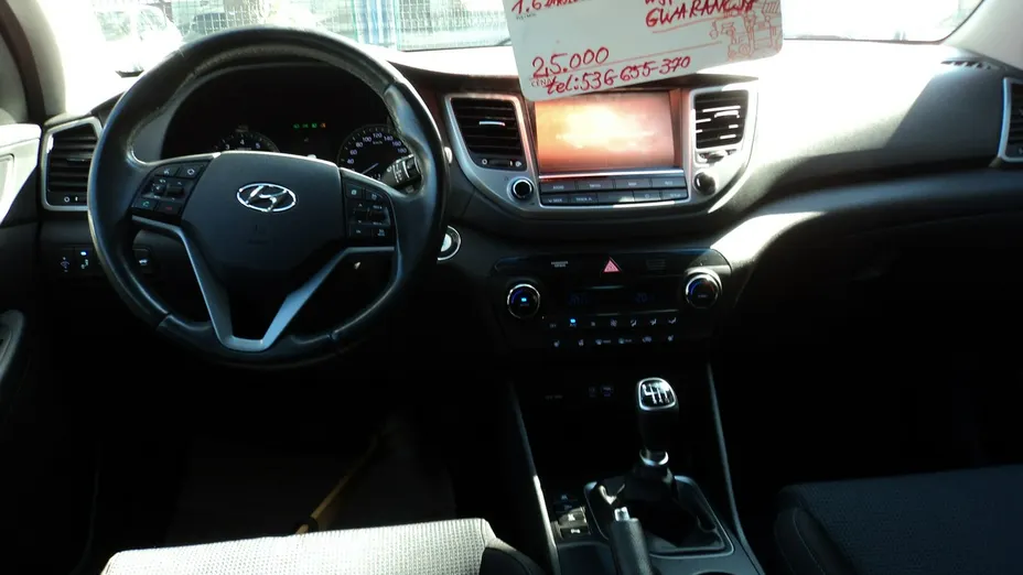HYUNDAI Tucson -