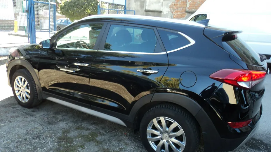 HYUNDAI Tucson -