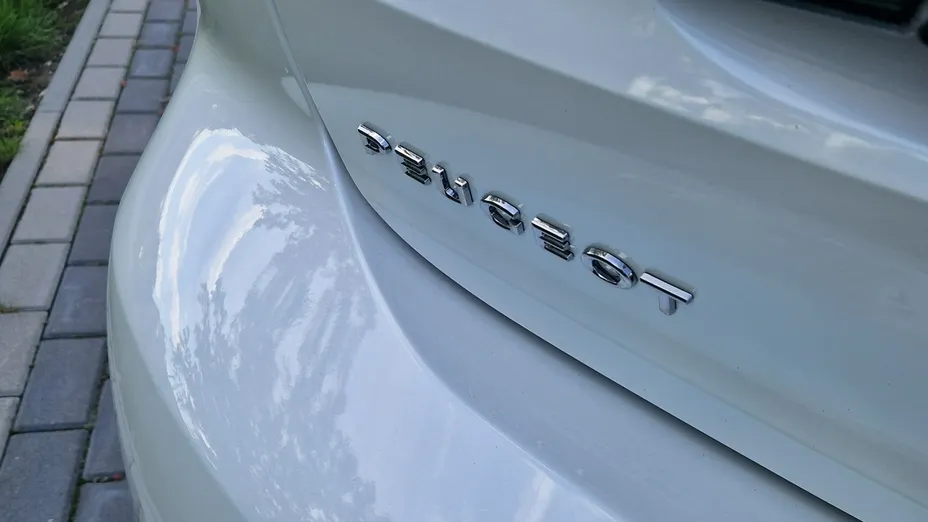 PEUGEOT 508 -