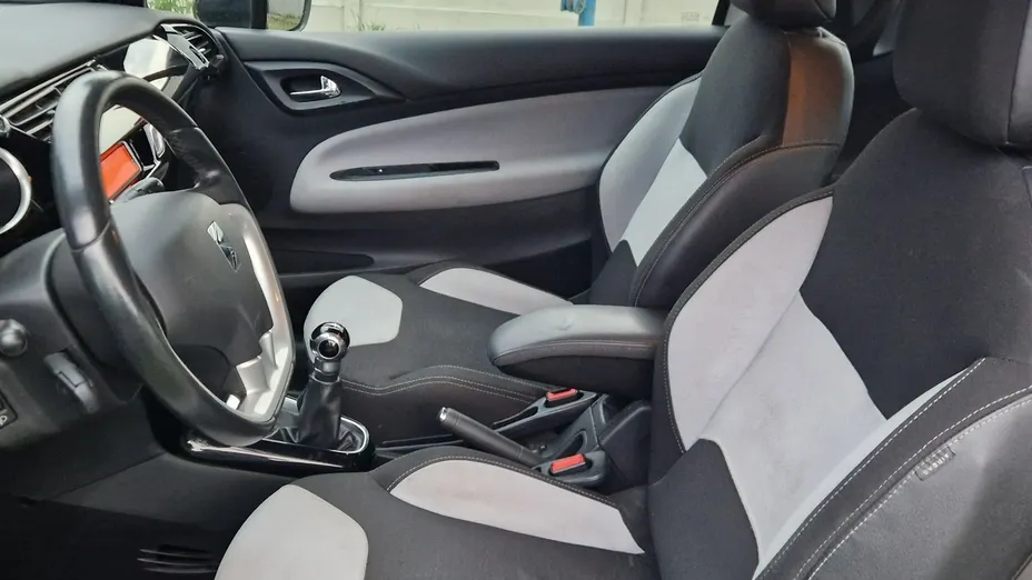 CITROEN DS3 -