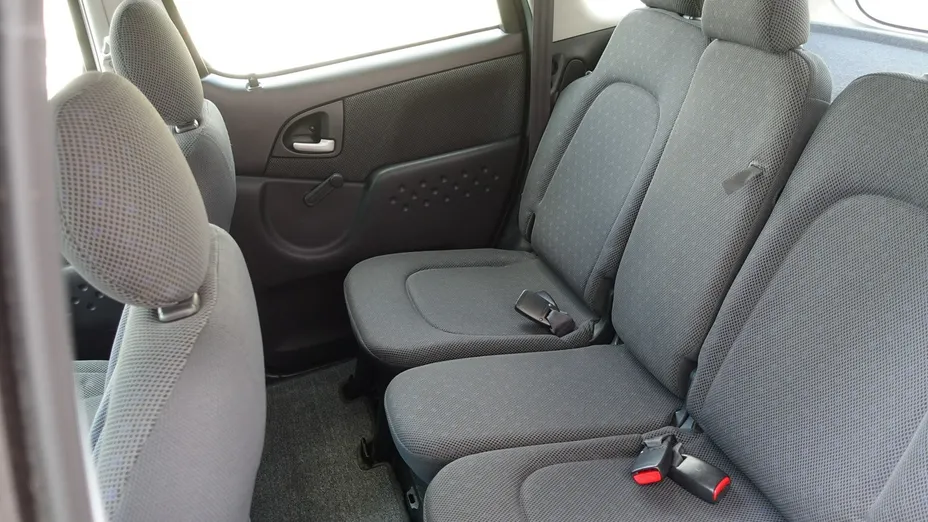 TOYOTA Yaris Verso -