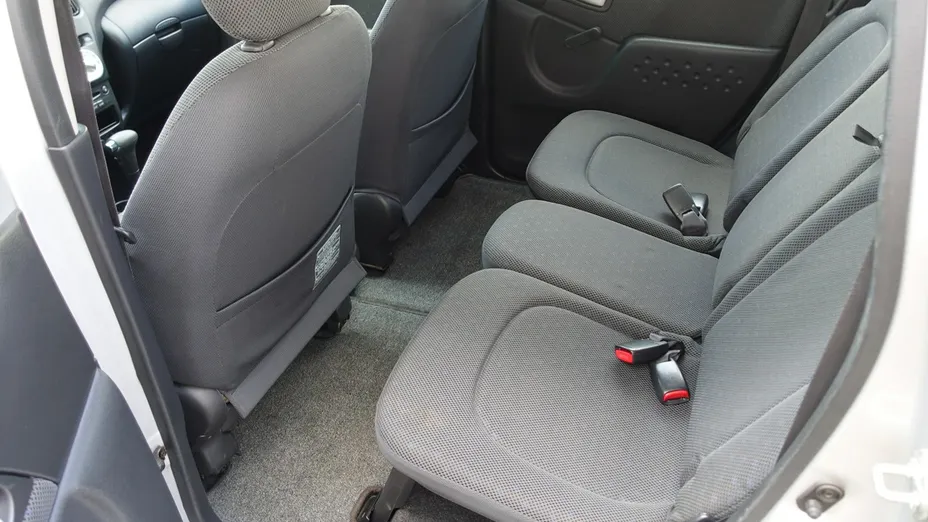 TOYOTA Yaris Verso -