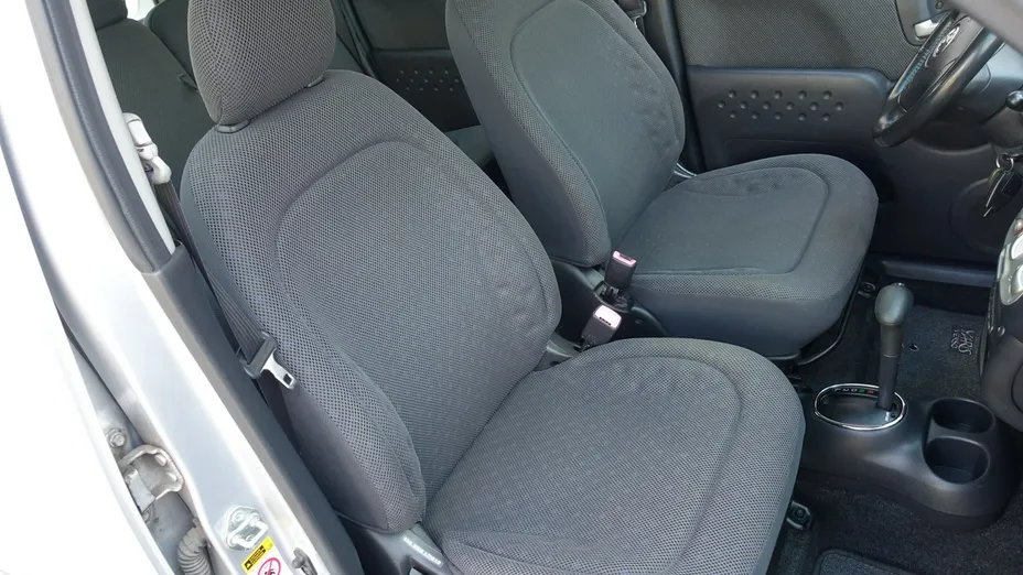 TOYOTA Yaris Verso -