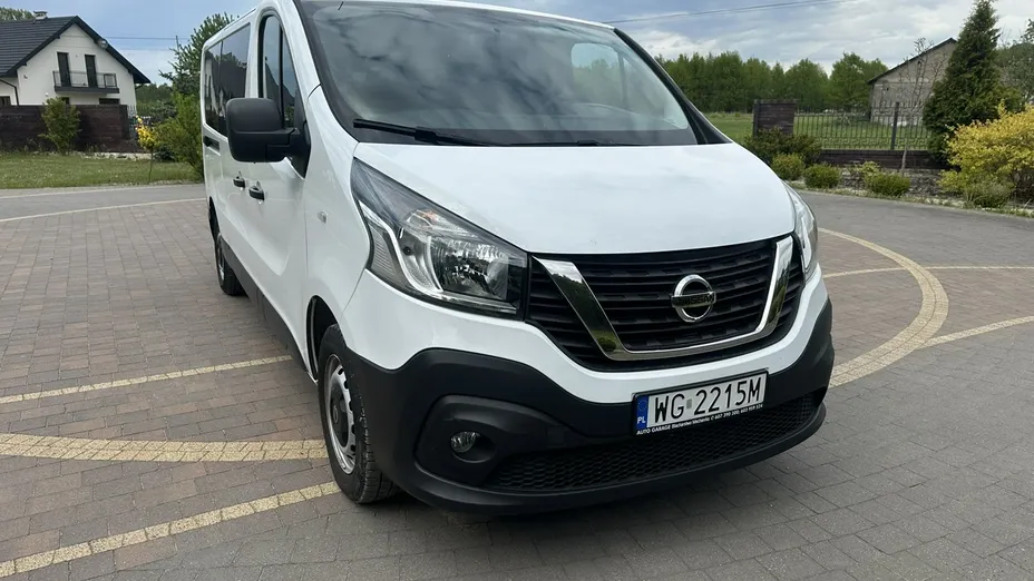 NISSAN NV300 -