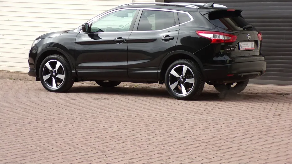 NISSAN Qashqai -