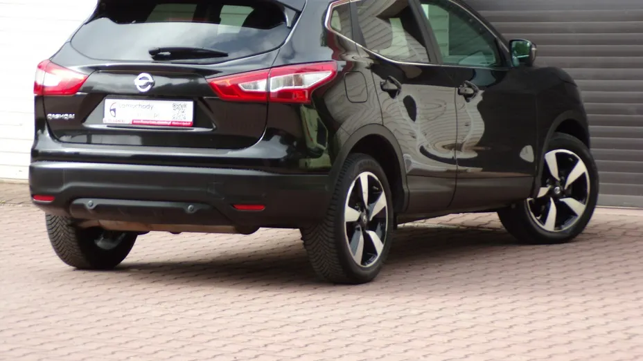 NISSAN Qashqai -