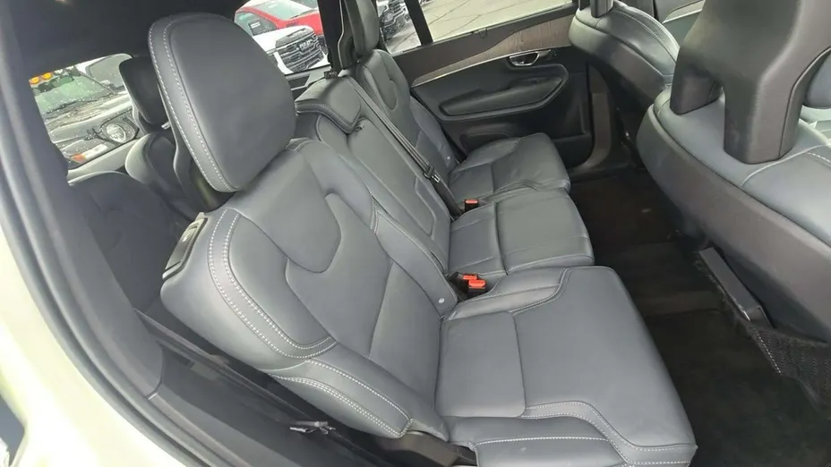 VOLVO XC90 -