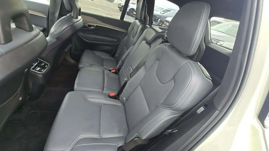 VOLVO XC90 -