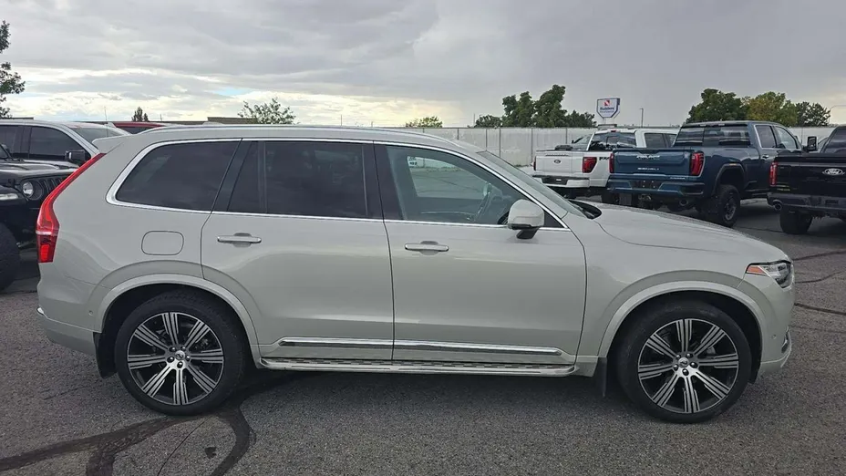 VOLVO XC90 -