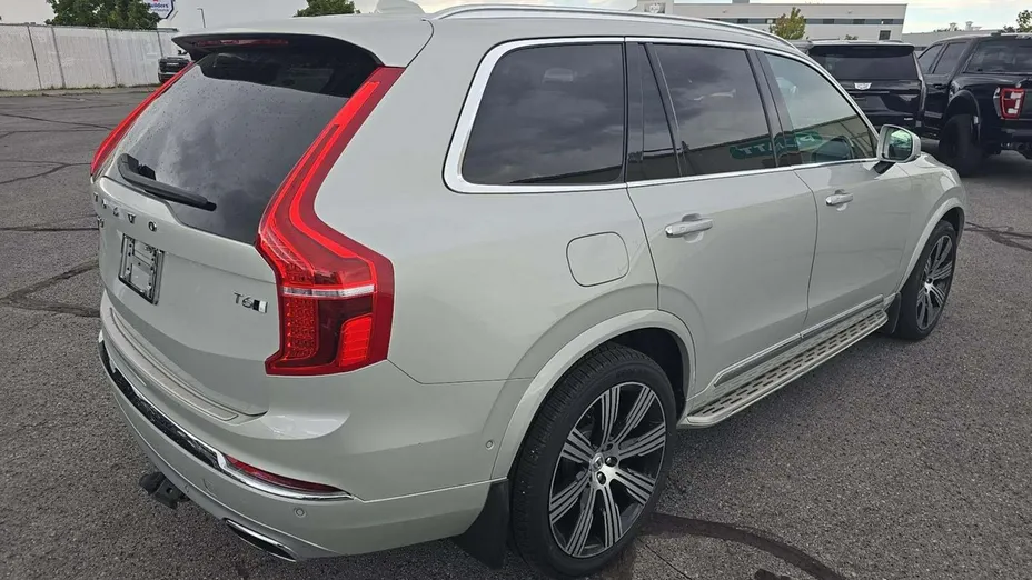 VOLVO XC90 -