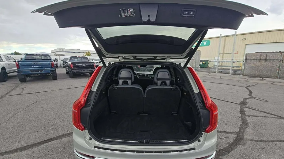 VOLVO XC90 -
