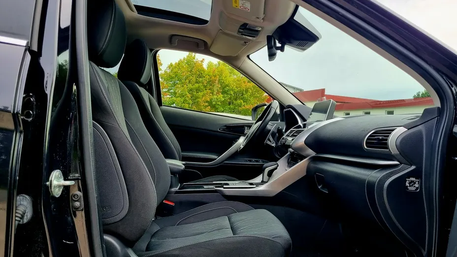 MITSUBISHI Eclipse Cross -