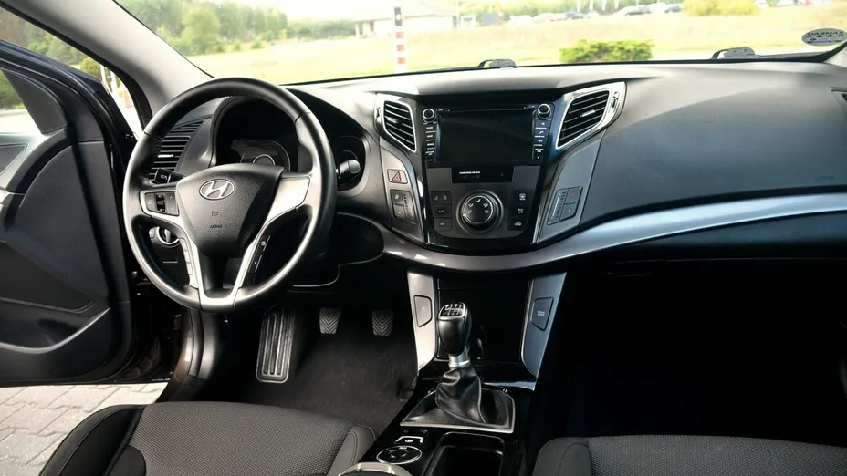 HYUNDAI i40 -