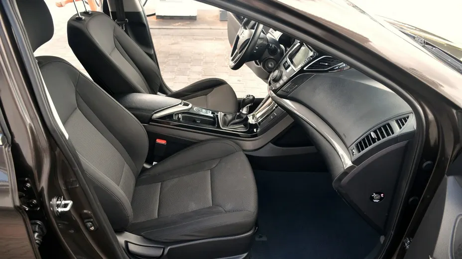 HYUNDAI i40 -