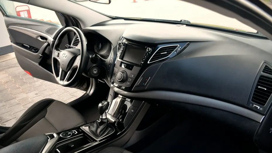 HYUNDAI i40 -