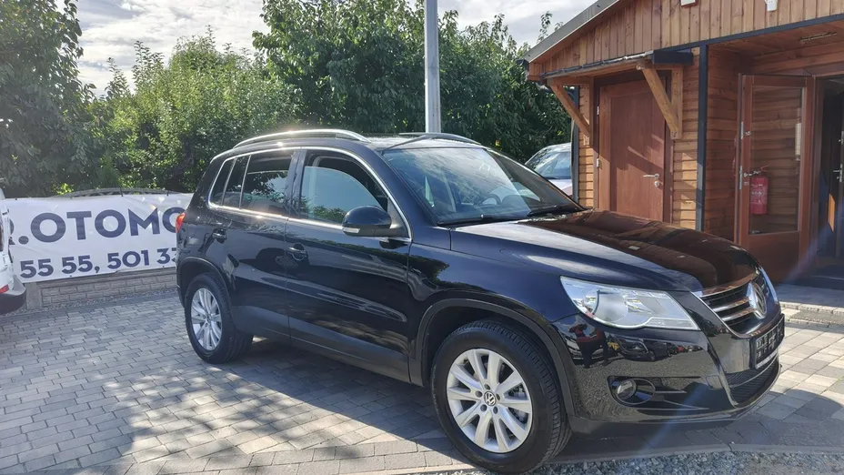 VOLKSWAGEN Tiguan -