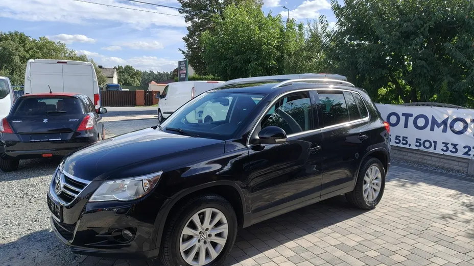VOLKSWAGEN Tiguan -