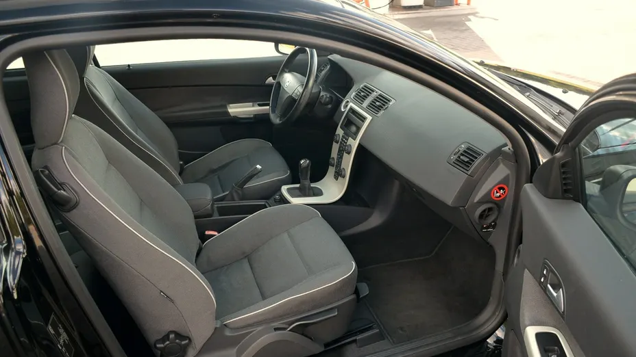 VOLVO C30 -