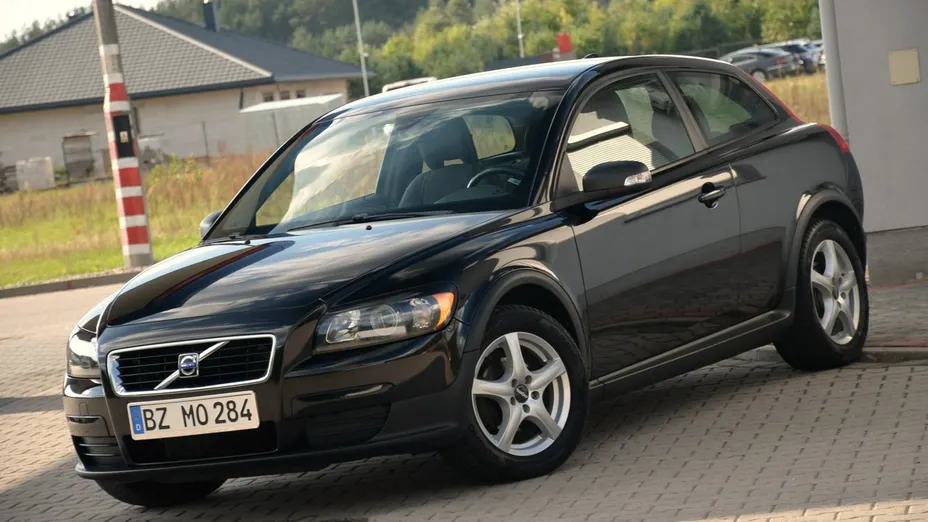 VOLVO C30 -