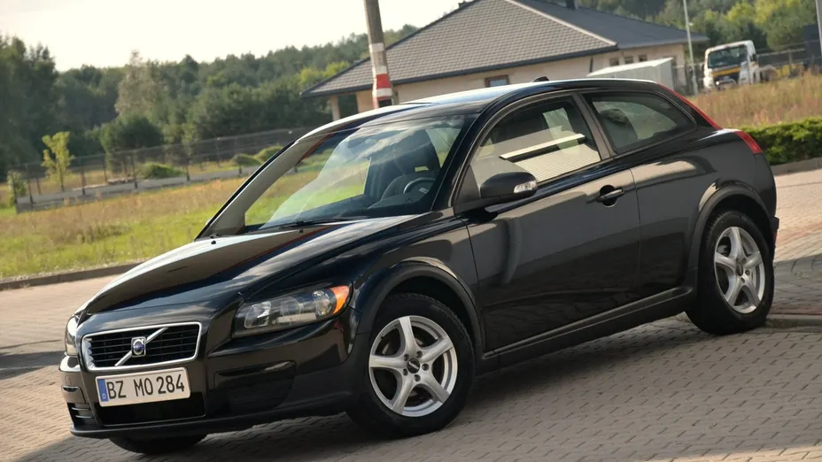 VOLVO C30 -